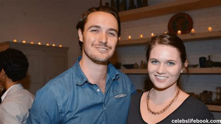 Aaron Dean Eisenberg Age, Wiki, Biography, Height, Wife, Instagram