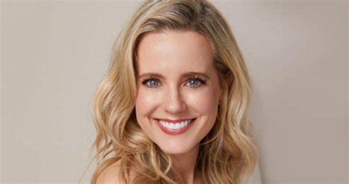 Allison Munn’s biography, fact, career, awards, net worth & life story