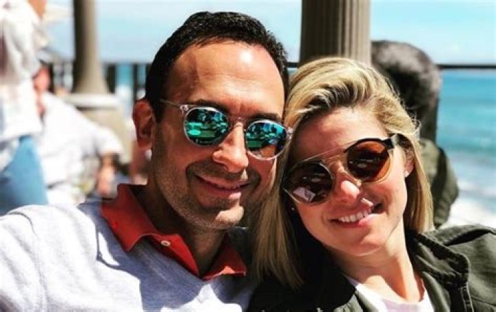 Amelia Henderson WCIA Wikipedia, Age, Salary, Husband, Instagram