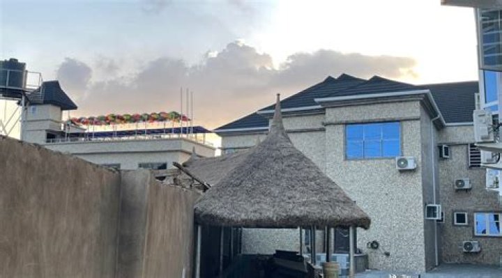 Bakefair Hotel, Sagamu