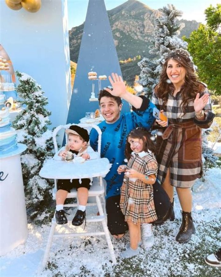 Camilo Villegas Wiki, Age, Bio, Wife, Daughter, Net Worth, Family, Parents, Nationality, Height, Instagram