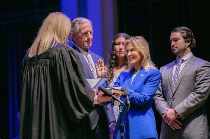 Donna Deegan Bio, Wiki, Age, Husband, Children, Net Worth, Salary, Foundation, Breast Cancer, Tom Deegan, Political Party and Author