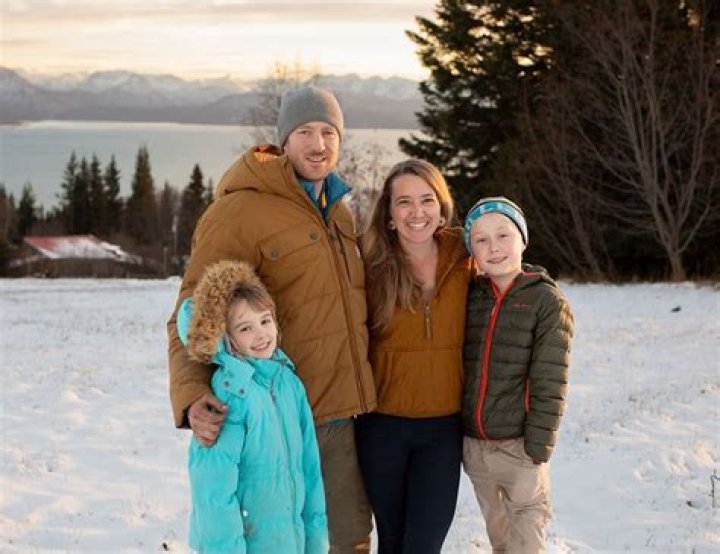 Eivin Kilcher Bio, Age, Mother, Wife, Kids, Job, Hunter, Injury, and Net Worth