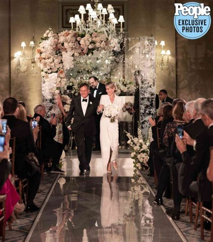 Engaged To Dr Todd Ellerin & Personal Life – Dr Jen Ashton Big Announcement Today