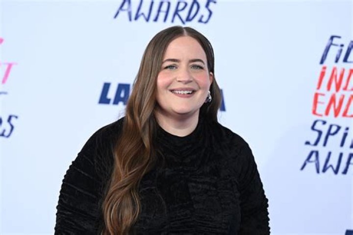 Is Aidy Bryant leaving SNL? Why did Aidy Bryant quit SNL? How long was Aidy Bryant on SNL?