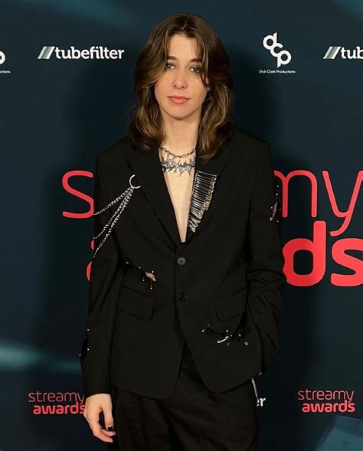 Isabella Avila aka Onlyjayus TikTok: Age, Height, How old tall
