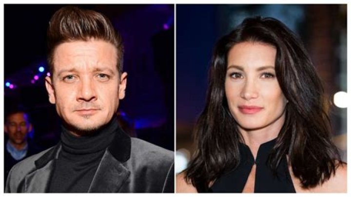 Jeremy Renner Biography, Age, Height, Wife, Movies, Music, App, Singing, Gay and Net Worth