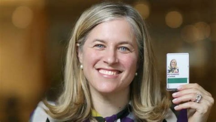 Joanna Rotenberg Will Lead $4.1 Trillion Personal Investing Division: Her Salary And Persoanl details