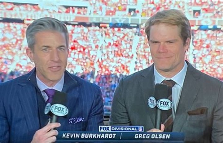 Kevin Burkhardt Age, Wikipedia, Biography, Children, Salary, Net Worth, Parents.