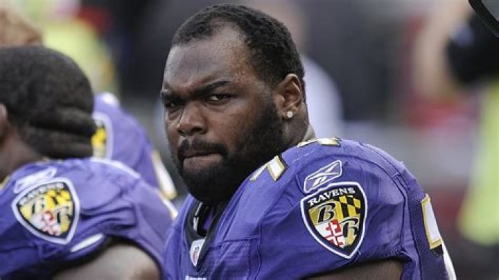 Michael Moore (offensive lineman)’s biography, net worth, fact, career, awards and life story