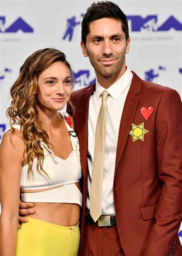 Nev Schulman Biography, Age, Wife, Net Worth, Height, Catfish, and Baby