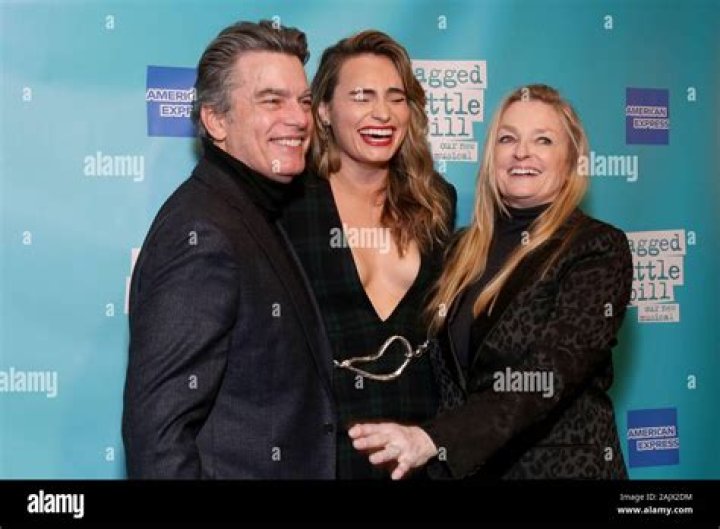 Paula Harwood (Peter Gallagher’s wife) Age, Wiki, Married, Kids, Height, Bio