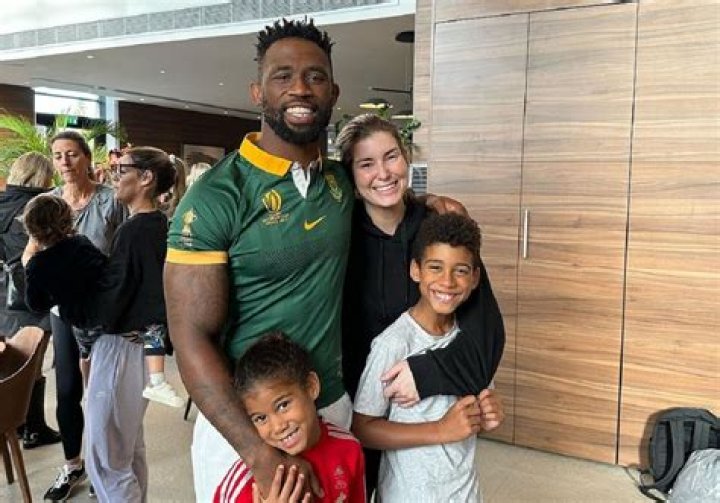 Siya Kolisi Biography; Net Worth, Age, Family, Children, Height And Wife