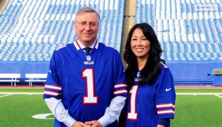 Who is Jessica Pegula engaged to?